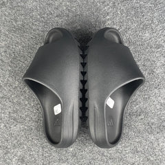 Yeezy Slides 'Onyx'