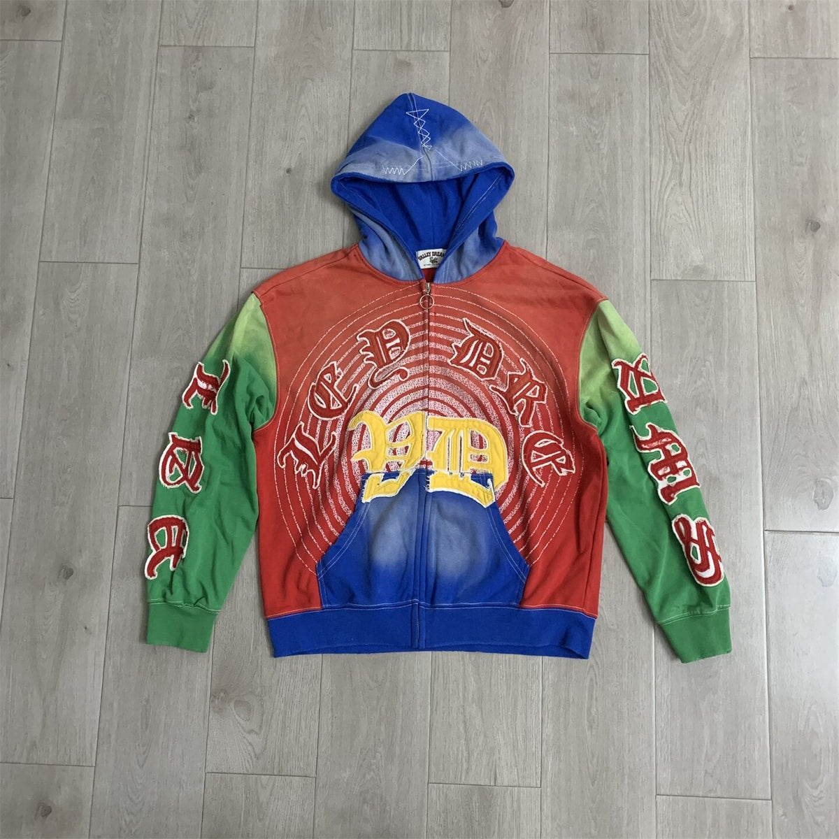 Vale Forever Looney Tunes Multicolor Zip Up Hoodie Red/Green